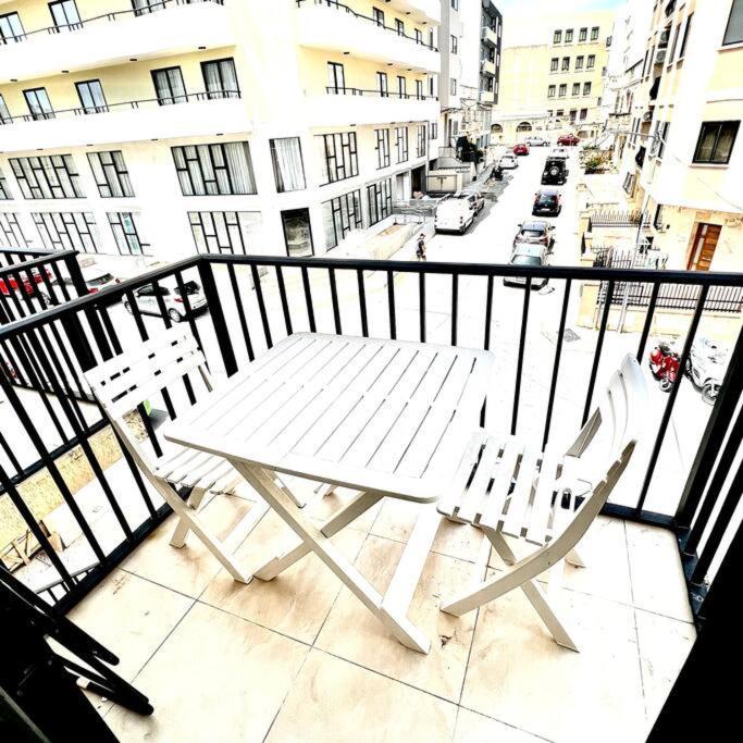 Gzira Smart 1 Bedroom Apartment מראה חיצוני תמונה